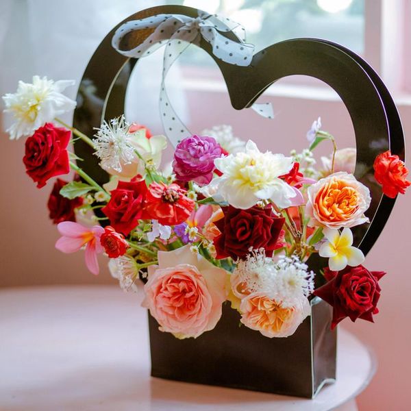 flower box portable gift packaging bag arrangement diy material basket mother's day flowers materials wrap
flower box portable gift packaging bag arrangement diy material basket mother's day flowers materials wrap