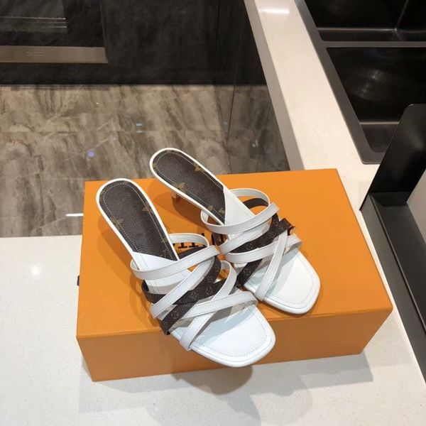 designers latest womens sandals leather woven upper soft and comfortable high heel square head design beautiful 35-42, Black
designers latest womens sandals leather woven upper soft and comfortable high heel square head design beautiful 35-42, Black