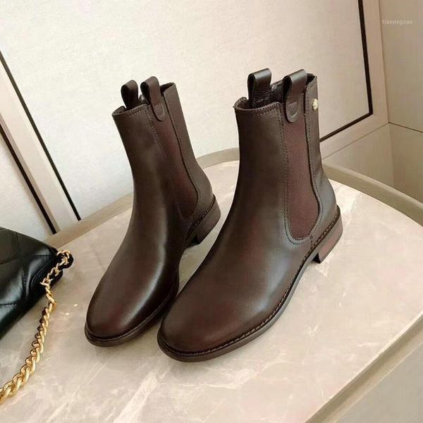 boots 2021 autumn black brown knight woman metal camellia low heel winter shoes women luxury designer short tube leather1
boots 2021 autumn black brown knight woman metal camellia low heel winter shoes women luxury designer short tube leather1