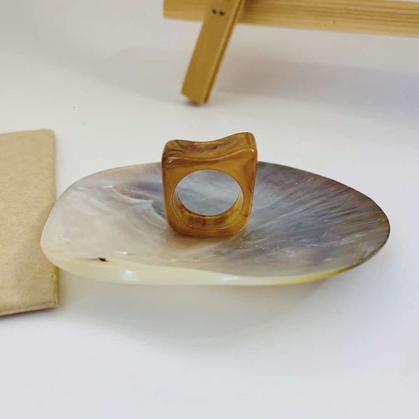 resin acrylic irregular retro french style ring, Silver
resin acrylic irregular retro french style ring, Silver