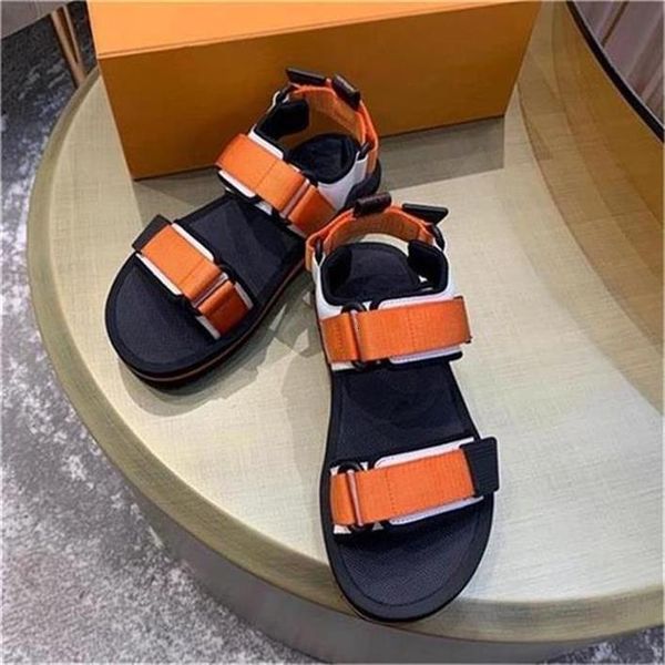 sandals 2021 spring and summer trend wear-resistant outsole fashion calfskin splicing temperament mixed ladies sandals size 35-40, Black
sandals 2021 spring and summer trend wear-resistant outsole fashion calfskin splicing temperament mixed ladies sandals size 35-40, Black