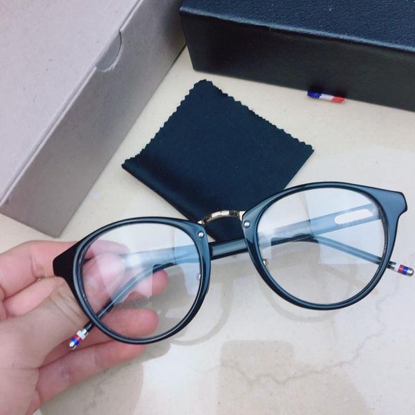 fashion sunglasses frames women's men eyeglasses tb-008b retro style round frame wild myopia glasses no degree black/white
fashion sunglasses frames women's men eyeglasses tb-008b retro style round frame wild myopia glasses no degree black/white