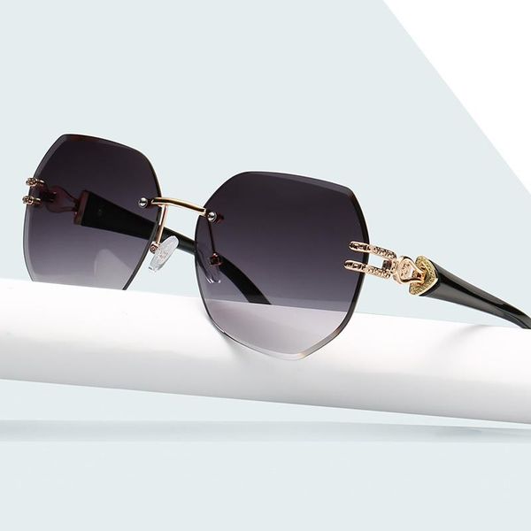 sunglasses 2021 luxury retro cut edge irregular personality men's fashion brand design uv400 glasses, White;black
sunglasses 2021 luxury retro cut edge irregular personality men's fashion brand design uv400 glasses, White;black