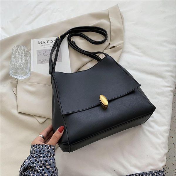 evening bags large-capacity one-shoulder women's bag 2021 autumn trendy fashion commuter shoulder retro messenger tote
evening bags large-capacity one-shoulder women's bag 2021 autumn trendy fashion commuter shoulder retro messenger tote