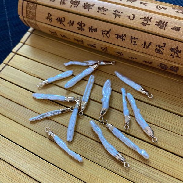 charms natural freshwater shell pendant white irregular strip shape exquisite jewelry diy making fashion accessories wholesale, Bronze;silver
charms natural freshwater shell pendant white irregular strip shape exquisite jewelry diy making fashion accessories wholesale, Bronze;silver