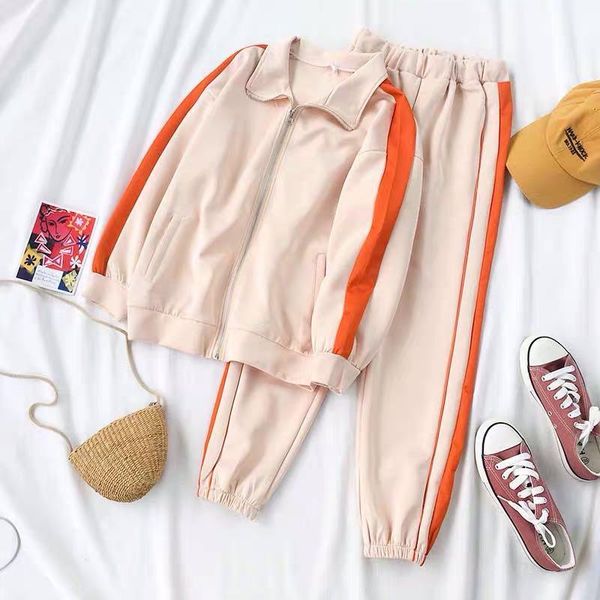 autumn sports and leisure suit loose contrast color cardigan jacket nine-point pants western girl two-piece gym clothing, White;black
autumn sports and leisure suit loose contrast color cardigan jacket nine-point pants western girl two-piece gym clothing, White;black