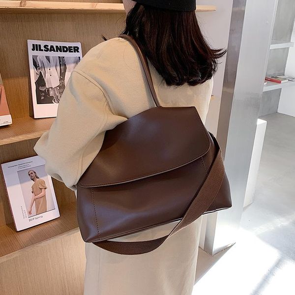 simple western style large capacity bag 2021 autumn and winter fashion women's designer high-quality shoulder messenger cross body
simple western style large capacity bag 2021 autumn and winter fashion women's designer high-quality shoulder messenger cross body