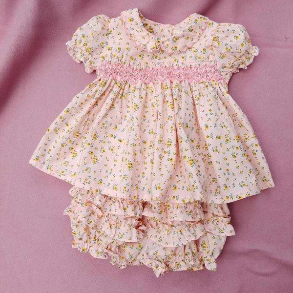 2pcs baby girl smocked dress children handemade smocking desses with pants infant boutique clothes toddler vintage vestidos 210615, White
2pcs baby girl smocked dress children handemade smocking desses with pants infant boutique clothes toddler vintage vestidos 210615, White