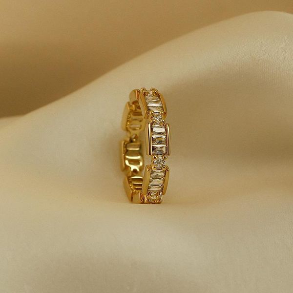 cluster rings high level luxury temperament zircon gold for woman korean fashion jewelry girl's simple accessories student gift ring se, Golden;silver
cluster rings high level luxury temperament zircon gold for woman korean fashion jewelry girl's simple accessories student gift ring se, Golden;silver