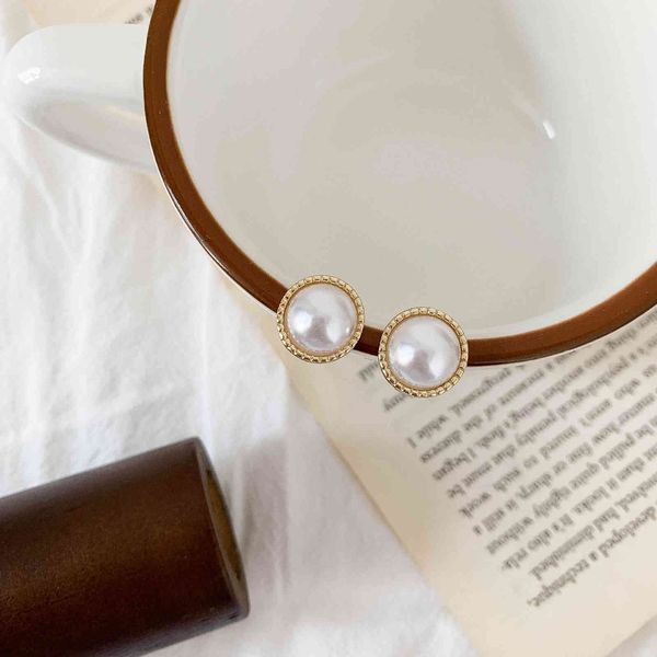baroque pearl women's net red temperament high texture french small earrings personality simple versatile earrings, Golden
baroque pearl women's net red temperament high texture french small earrings personality simple versatile earrings, Golden