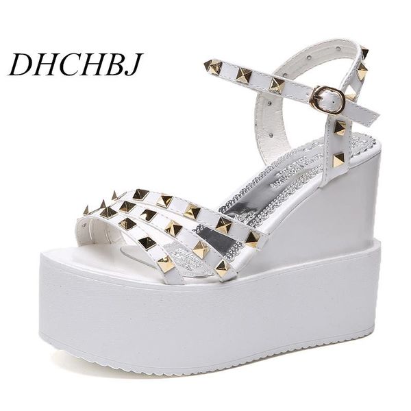 woman sandals 2021 summer women concise platform sequins casual shoes fashion thick bottom wedges, Black
woman sandals 2021 summer women concise platform sequins casual shoes fashion thick bottom wedges, Black
