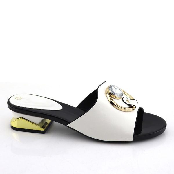 dress shoes fashion white women shaped heel with a big crystal decoration african for cr336,heel 4cm, Black
dress shoes fashion white women shaped heel with a big crystal decoration african for cr336,heel 4cm, Black