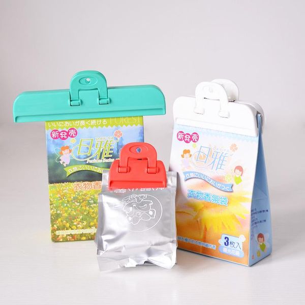 2pcs plastic bag sealing clips snack kitchen storage seal clamp accessories 
2pcs plastic bag sealing clips snack kitchen storage seal clamp accessories