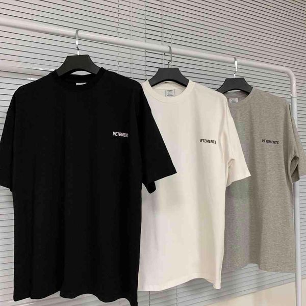 men's t-shirts women's wear - t-shirt with small , loose vtm quality and back neck, tonal embroidery, White;black
men's t-shirts women's wear - t-shirt with small , loose vtm quality and back neck, tonal embroidery, White;black