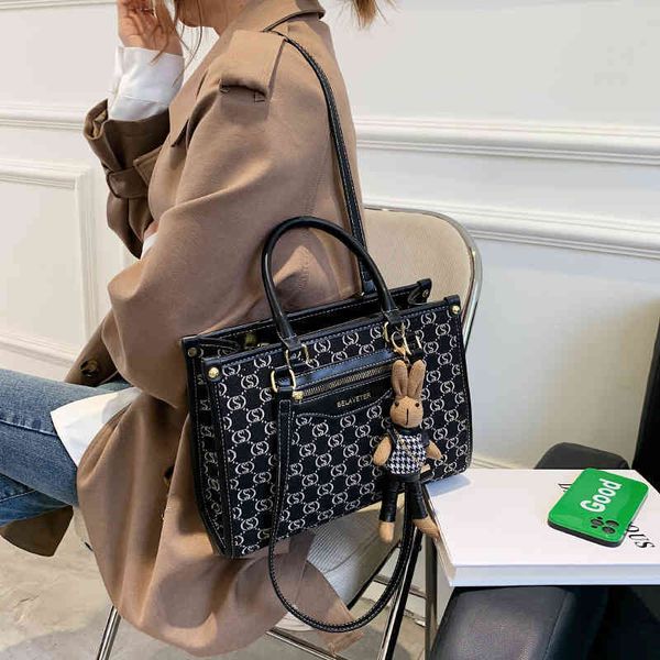 new fashion women's bag simple hand casual versatile shoulder purses black friday
new fashion women's bag simple hand casual versatile shoulder purses black friday