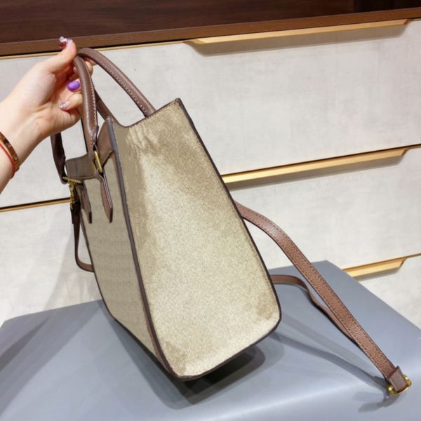 2021 all-letter printed classic shopping bag ladies big handbag shoulder bags pvc fabric and leather outdoor travel essential size: 30 x 26
2021 all-letter printed classic shopping bag ladies big handbag shoulder bags pvc fabric and leather outdoor travel essential size: 30 x 26