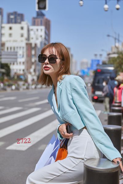2021 fashion boutique large box men's and women's sunglasses simple style literature leisure uv400 beach bike 137576, White;black
2021 fashion boutique large box men's and women's sunglasses simple style literature leisure uv400 beach bike 137576, White;black
