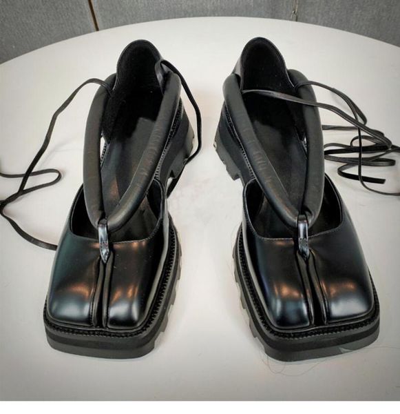 dress shoes 2021 design black women split toe platform fashion leather lace up square mary janes tabi
dress shoes 2021 design black women split toe platform fashion leather lace up square mary janes tabi