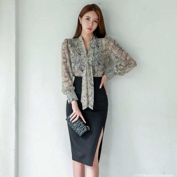 women's tracksuits han edition autumn ribbon v-neck serpentine shirt side split skirts, Gray
women's tracksuits han edition autumn ribbon v-neck serpentine shirt side split skirts, Gray