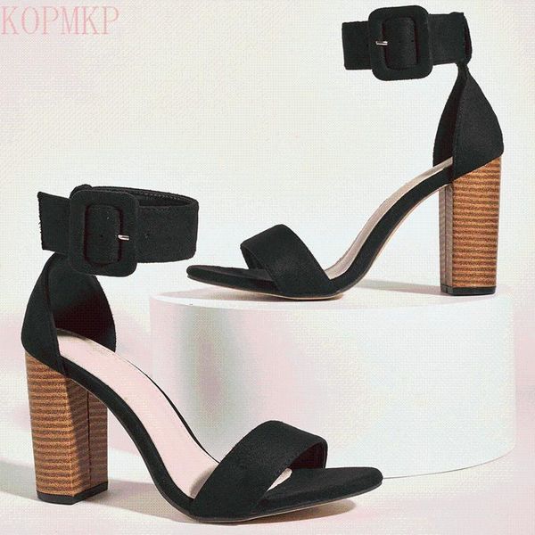 sandals high-heeled black with chunky straps and large buckles sandalia plataforma zapatos para mujer
sandals high-heeled black with chunky straps and large buckles sandalia plataforma zapatos para mujer