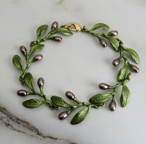 charm bracelets csxjd 2021 imitation pearls olive leaves alloy bake lacquer women vintage bracelet jewelry, Golden;silver
charm bracelets csxjd 2021 imitation pearls olive leaves alloy bake lacquer women vintage bracelet jewelry, Golden;silver