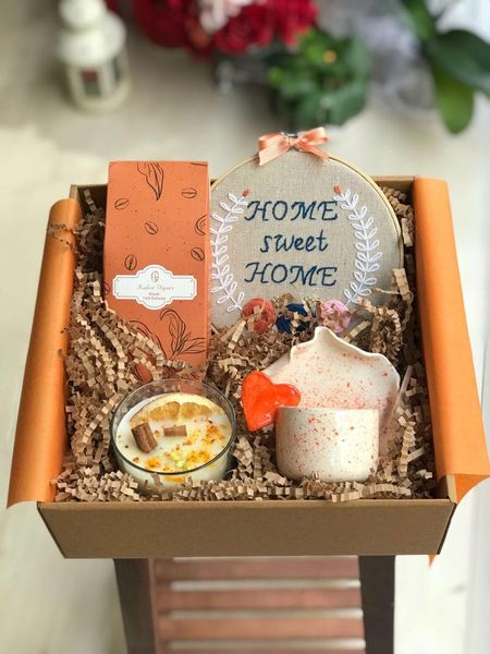 personalised special gift box handmade ceramic cup chic canvas embroidery candle friend birthday mother love job greeting card wrap
personalised special gift box handmade ceramic cup chic canvas embroidery candle friend birthday mother love job greeting card wrap