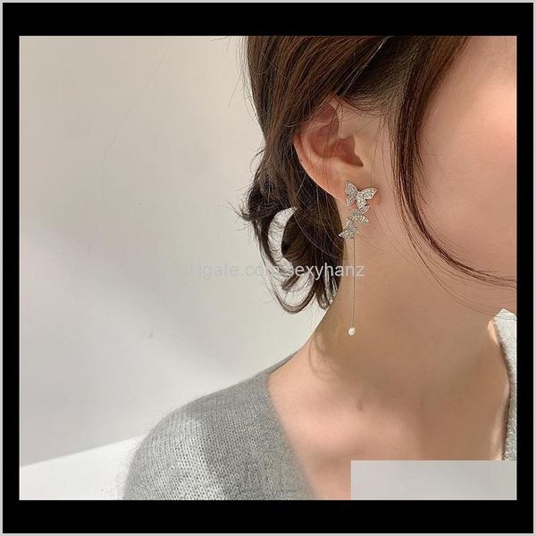 drop delivery 2021 elegant asymmetrical butterfly rhinestone stud earrings for women jewelry accessories modern statement pendant gift dulbt, Golden;silver
drop delivery 2021 elegant asymmetrical butterfly rhinestone stud earrings for women jewelry accessories modern statement pendant gift dulbt, Golden;silver