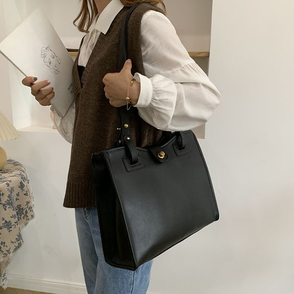vintage women shoulder bag large capacity solid color pu leather female casualaxillary bags ladies handbags big totes bolsas l00
vintage women shoulder bag large capacity solid color pu leather female casualaxillary bags ladies handbags big totes bolsas l00
