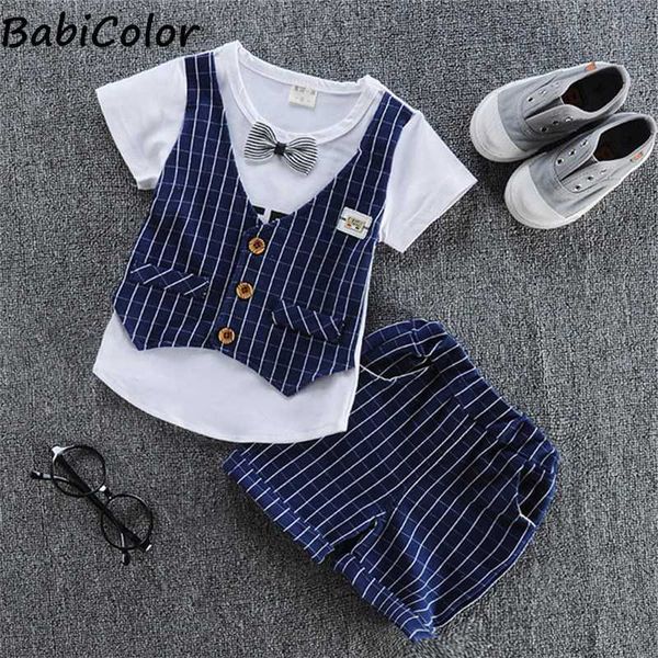 boys summer gentleman clothes set cartoon sport suit kids clothing sets t-shirt + shorts 2pcs 1-4y boys outfits g1023, White
boys summer gentleman clothes set cartoon sport suit kids clothing sets t-shirt + shorts 2pcs 1-4y boys outfits g1023, White