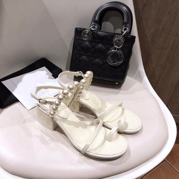 sandals 2021 summer peep-toe sandal female fairy wind thick heel leather back empty high heels korean version all-match temperament, Black
sandals 2021 summer peep-toe sandal female fairy wind thick heel leather back empty high heels korean version all-match temperament, Black