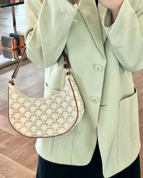 70% bags new ava triumphal underarm bag 
70% bags new ava triumphal underarm bag