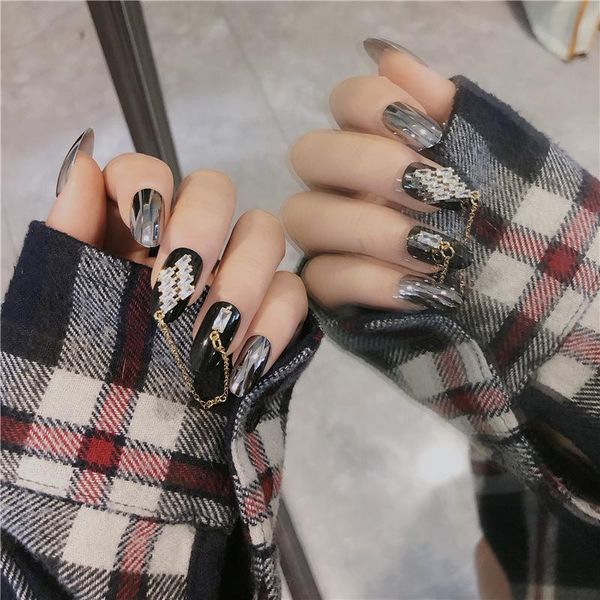 false nails 24pcs gray black gold chain decoration full nail tips fake art piece wearing finished manicure patch, Red;gold
false nails 24pcs gray black gold chain decoration full nail tips fake art piece wearing finished manicure patch, Red;gold