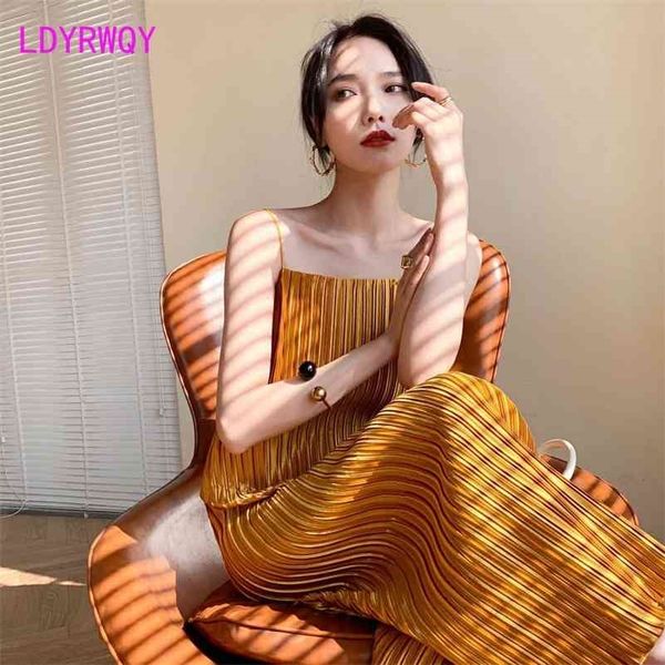 ldyrwqy satin embossed comfortable strap dress design solid sheath office lady knee-length natural sleeveless 210416, Black;gray
ldyrwqy satin embossed comfortable strap dress design solid sheath office lady knee-length natural sleeveless 210416, Black;gray