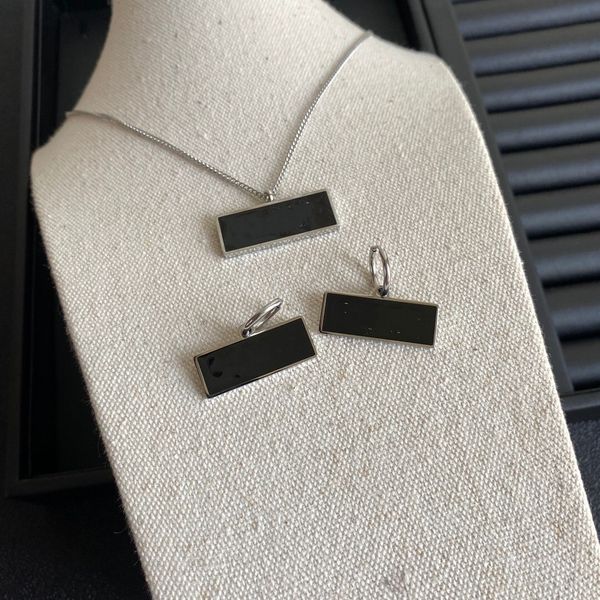 2021 rectangle letter necklace fashion trend all-match black earring set female fast delivery, Silver
2021 rectangle letter necklace fashion trend all-match black earring set female fast delivery, Silver