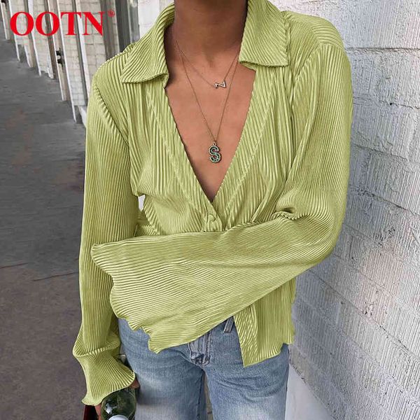 ootn fashion green satin blouse flare sleeve pleated women shirt elegant spring summer female loose v-neck blouses 210413, White
ootn fashion green satin blouse flare sleeve pleated women shirt elegant spring summer female loose v-neck blouses 210413, White