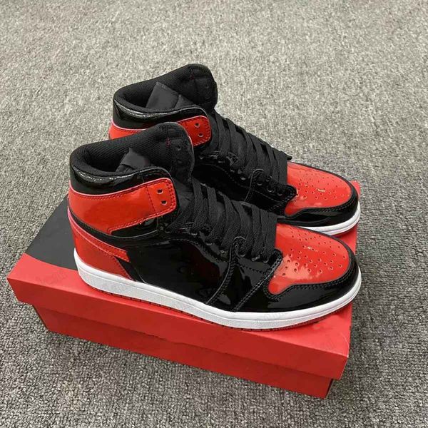 men casual shoes highs boots 1 retro high og bred patent 1s shoes mens patents leather black and red toes women sports sneaker outdoor train
men casual shoes highs boots 1 retro high og bred patent 1s shoes mens patents leather black and red toes women sports sneaker outdoor train