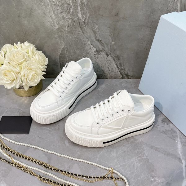 2021 red bottom low cut spikes flats casual shoes black blue suede silver diamond men women sneakers with box dust bag 0615, Red;white
2021 red bottom low cut spikes flats casual shoes black blue suede silver diamond men women sneakers with box dust bag 0615, Red;white
