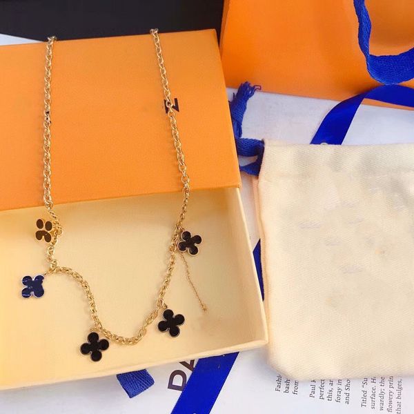 luxury letter 925 silver chain necklace retro couple necklaces men and women pendant designer jewelry gift
luxury letter 925 silver chain necklace retro couple necklaces men and women pendant designer jewelry gift