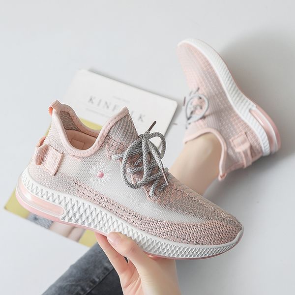 cozy jogging shoes for womens 2021 new soft soles mujer vulcanizar los zapatos mesh surface breathable wearproof tenis feminino
cozy jogging shoes for womens 2021 new soft soles mujer vulcanizar los zapatos mesh surface breathable wearproof tenis feminino