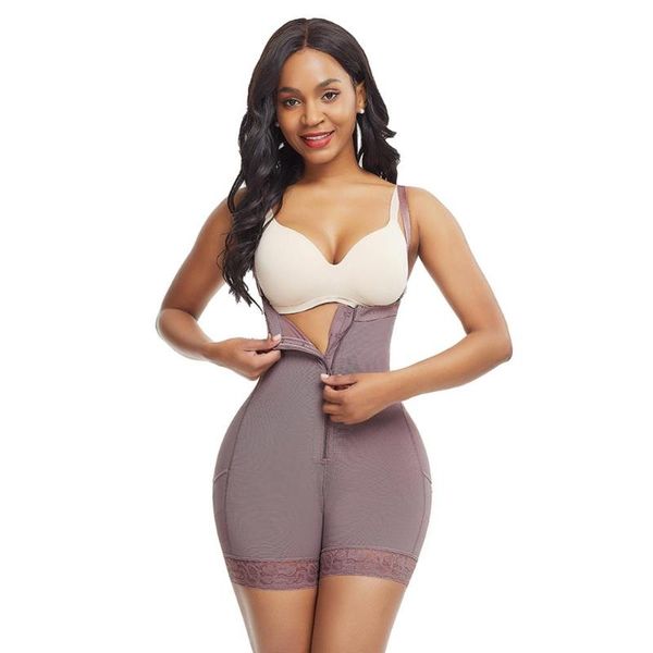 women's shapers modeling and slimming strap corset bulifter for women, Black;white
women's shapers modeling and slimming strap corset bulifter for women, Black;white