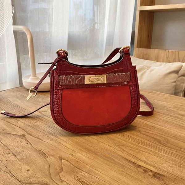 wholesale tbs women's bag one shoulder slant crocodiless grain leather fashion trend luxuryss designerss yw
wholesale tbs women's bag one shoulder slant crocodiless grain leather fashion trend luxuryss designerss yw