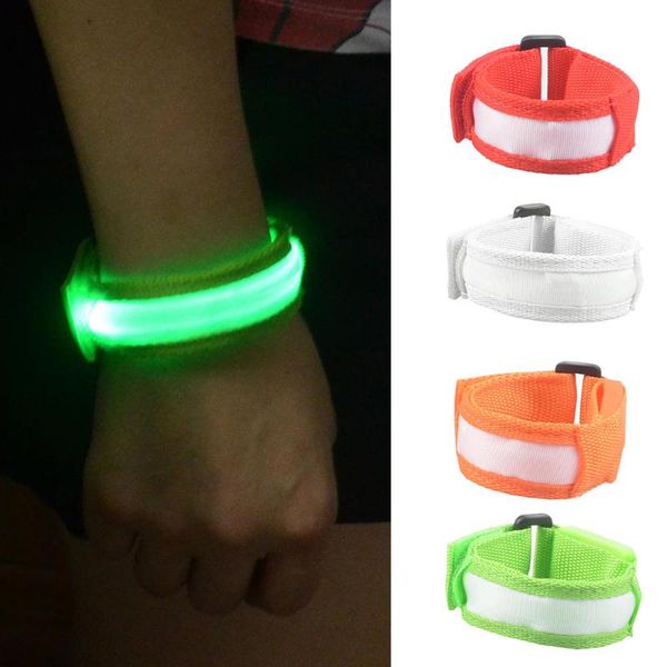 outdoor sports night running armband led light safety belt arm leg warning wristband cycling bike bicycle party supplies lights
outdoor sports night running armband led light safety belt arm leg warning wristband cycling bike bicycle party supplies lights