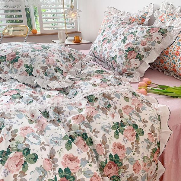 retro oil painting three-piece suit pure cotton spring and autumn fairy bed skirt four-piece princess style on the bedding sets
retro oil painting three-piece suit pure cotton spring and autumn fairy bed skirt four-piece princess style on the bedding sets