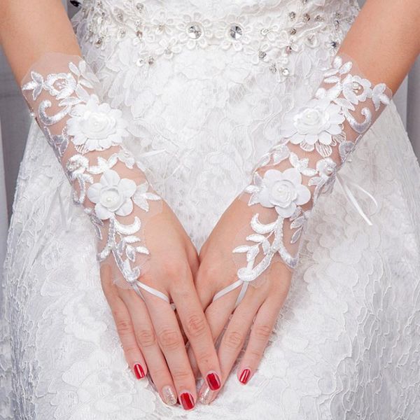 bridal gloves white fashion wedding short fingerless for women applique lace accessories
bridal gloves white fashion wedding short fingerless for women applique lace accessories