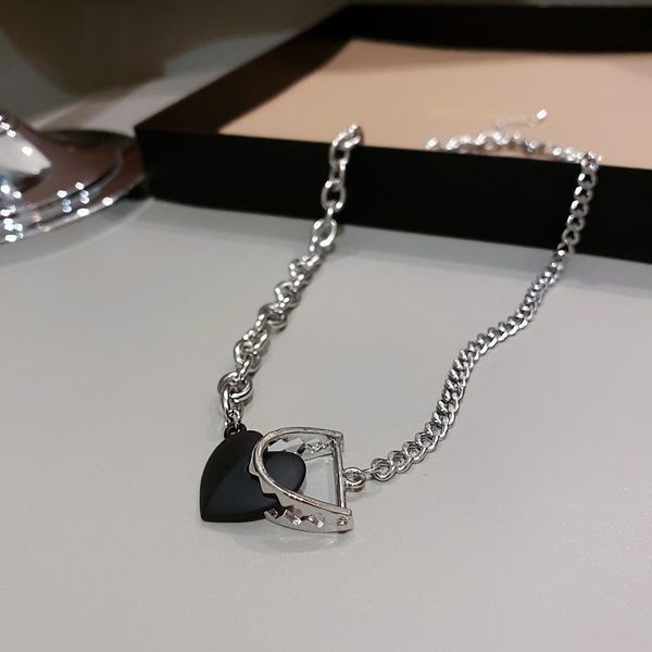 chains exquisite retro black love necklace fashion design sense neck clavicle chain niche accessories jewelry for woman 2021 trend, Silver
chains exquisite retro black love necklace fashion design sense neck clavicle chain niche accessories jewelry for woman 2021 trend, Silver