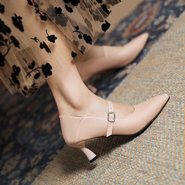 dress shoes high heeled women's thin pointed head one-sided belt shallow mouth two wear single 2021 large low, Black
dress shoes high heeled women's thin pointed head one-sided belt shallow mouth two wear single 2021 large low, Black