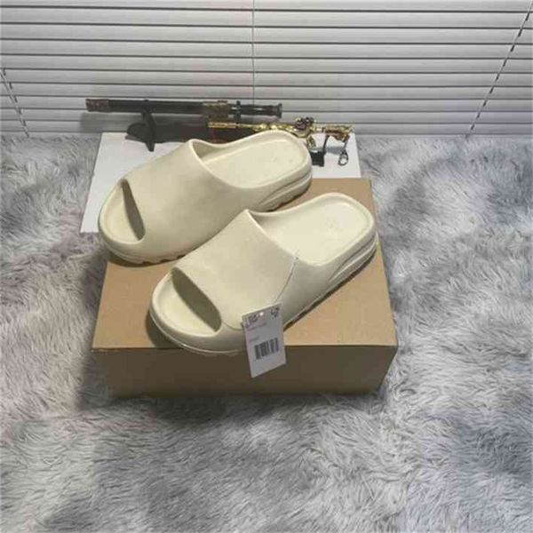 fashion brand slippers foam men super great quality runner outdoor basketball football soccer sneakers sports sandal summer bedroom party 8w, Black
fashion brand slippers foam men super great quality runner outdoor basketball football soccer sneakers sports sandal summer bedroom party 8w, Black