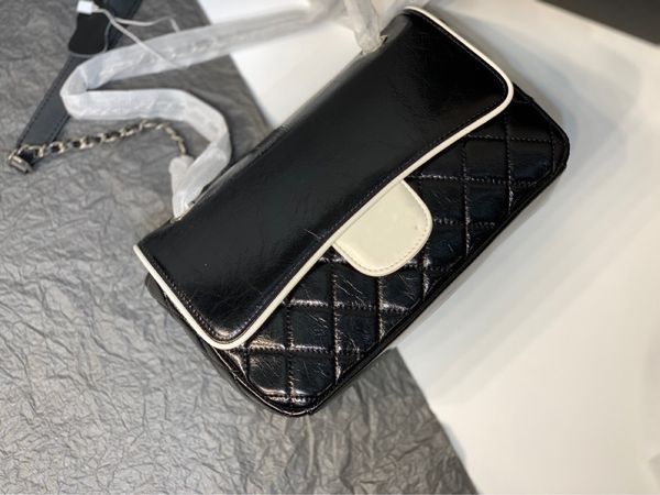1:1 cs / 21 panda girl's one shoulder messenger bag lingge east gate net red, same head leather y
1:1 cs / 21 panda girl's one shoulder messenger bag lingge east gate net red, same head leather y