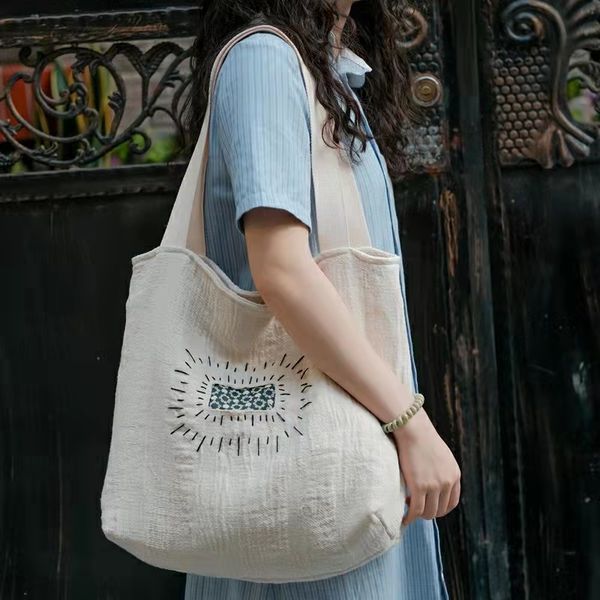 wholesale new messenger canvas bag female korean simple and versatile student school bag
wholesale new messenger canvas bag female korean simple and versatile student school bag