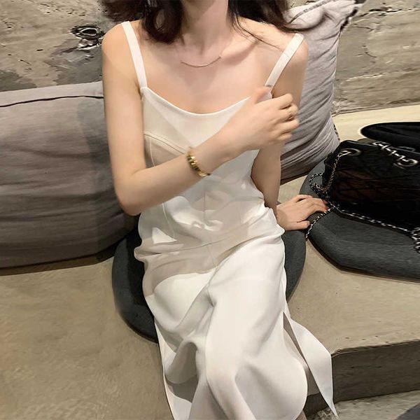 suit suspender dr's spring and summer 2021 french medium length with white skirt underneath, Black;gray
suit suspender dr's spring and summer 2021 french medium length with white skirt underneath, Black;gray